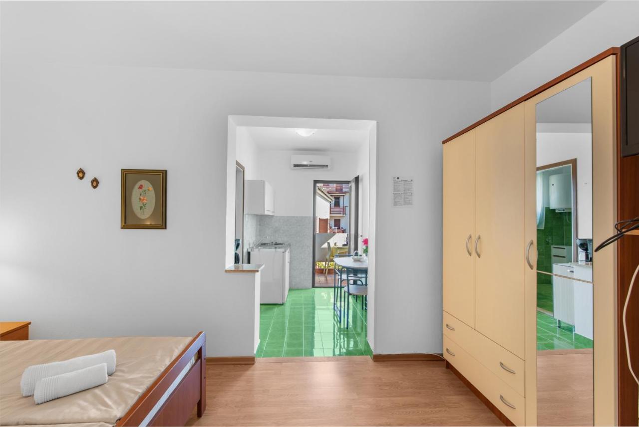 Apartments Villa Falcon فونتانا المظهر الخارجي الصورة